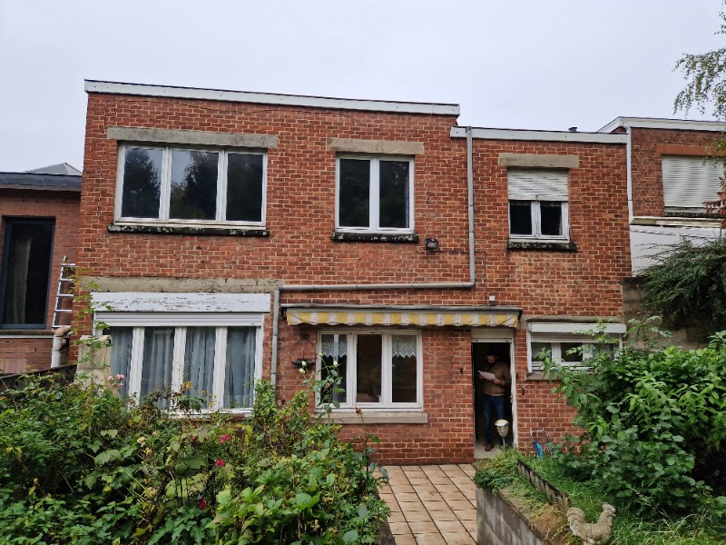 Transformation d’une maison en deux appartements à Liège par Gesticontruct