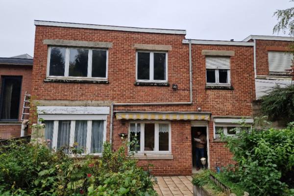 Transformation d’une maison en deux appartements à Liège par Gesticontruct